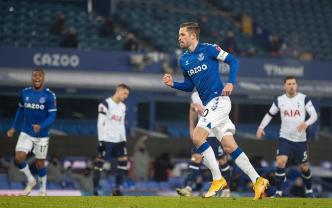 仅透露了战 仅透露了战